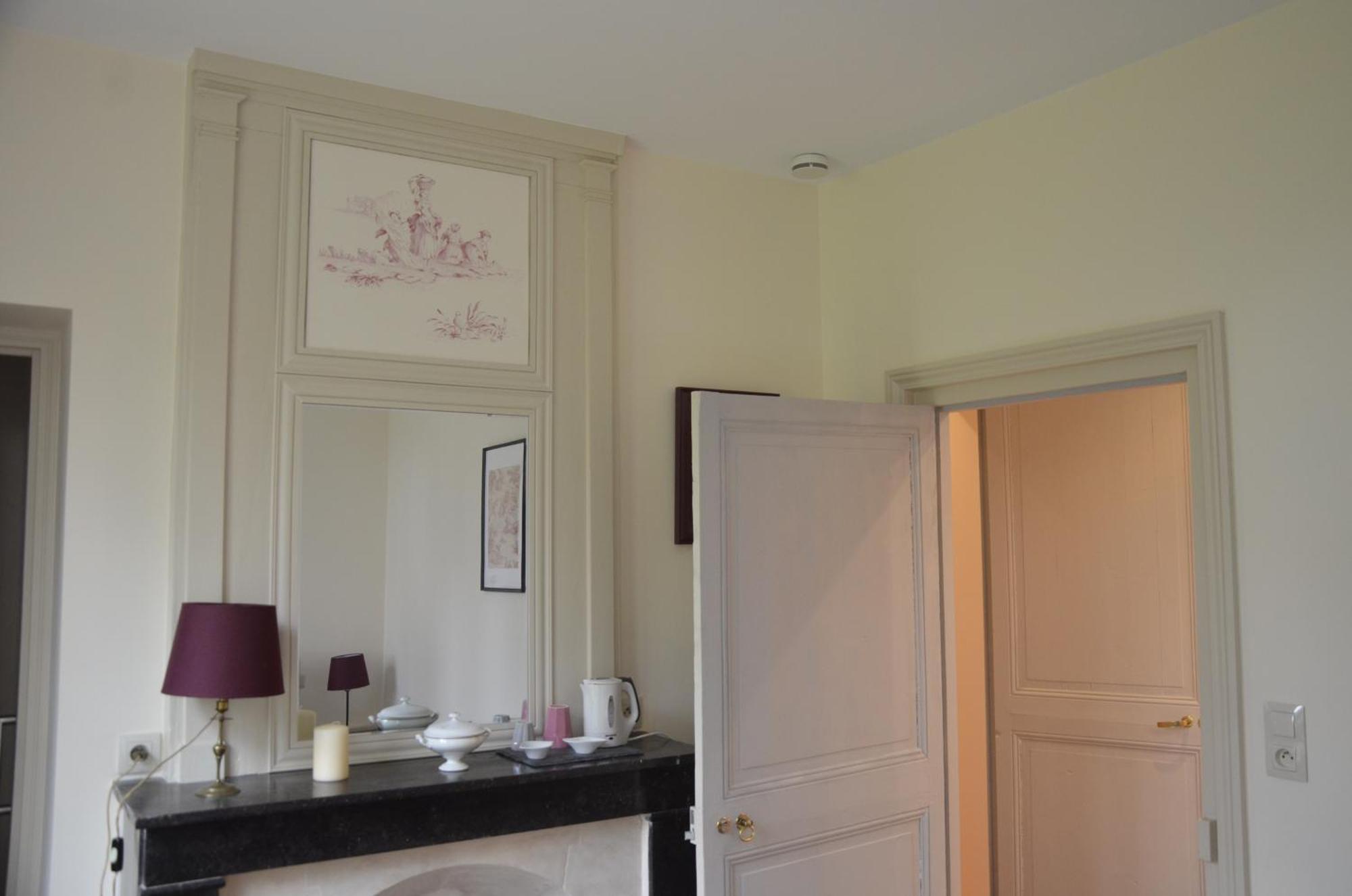 Le Gite Du Bas Manoir Bretteville-sur-Odon Екстериор снимка