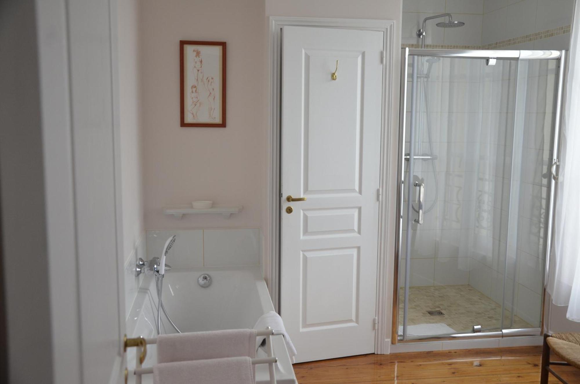 Le Gite Du Bas Manoir Bretteville-sur-Odon Екстериор снимка