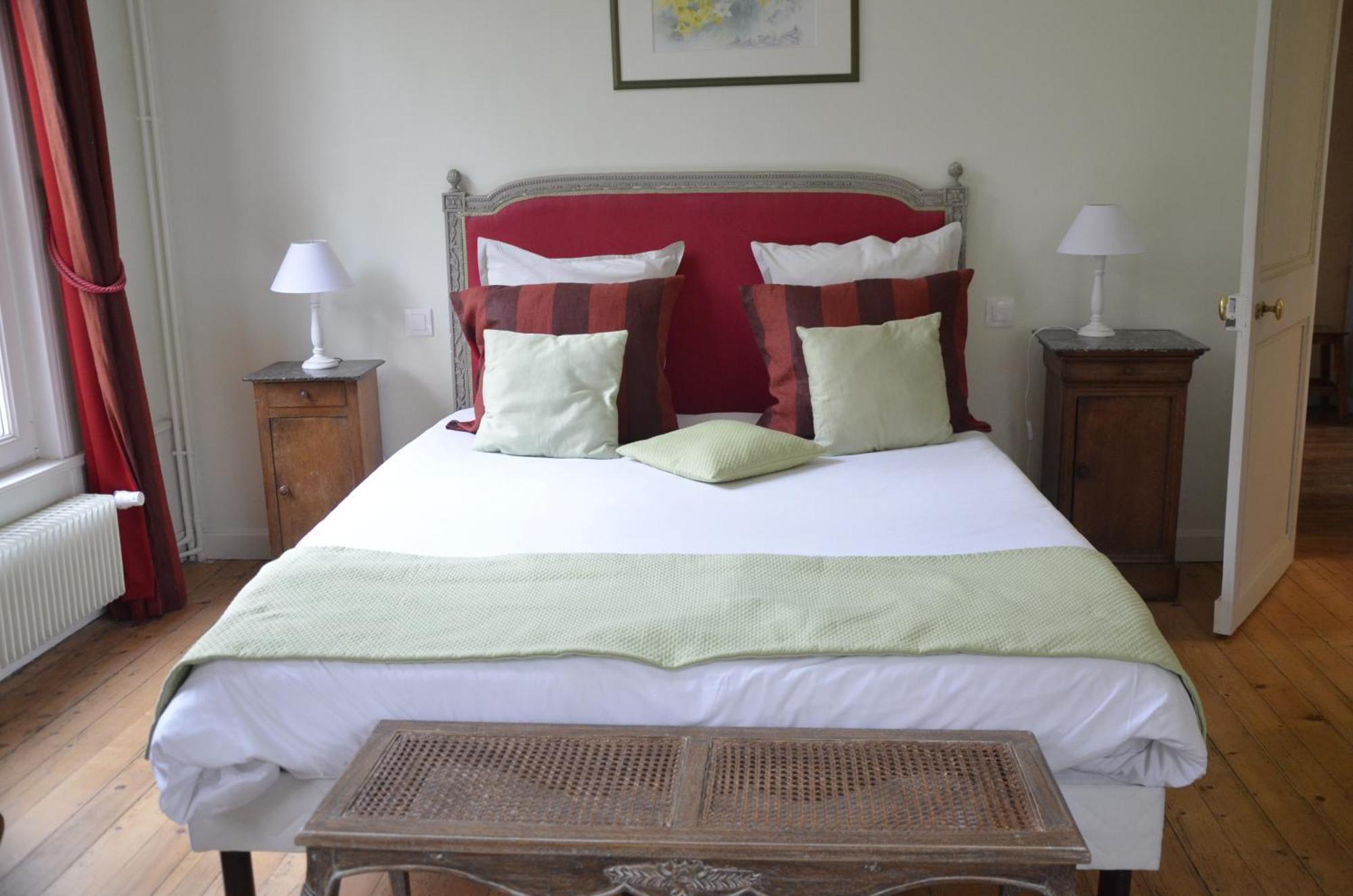 Le Gite Du Bas Manoir Bretteville-sur-Odon Екстериор снимка
